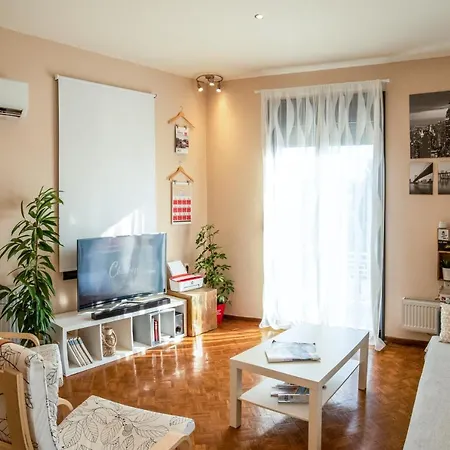 Urban Flat 2026 - At Square - Pet Friendly Apartment