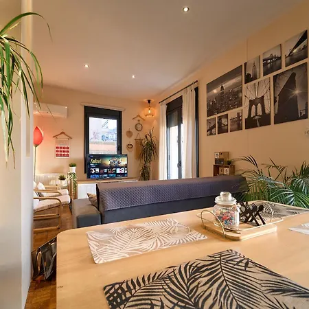 Apartman Urban Flat 2026 - At Square - Pet Friendly Kavála