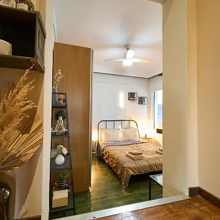 Urban Flat 2026 - At Square - Pet Friendly * Kavála