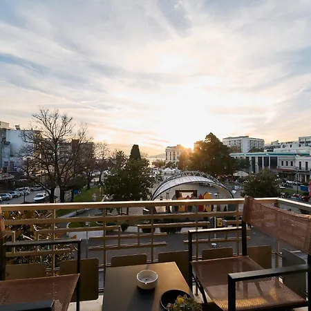 Urban Flat 2026 - At Square - Pet Friendly Apartman