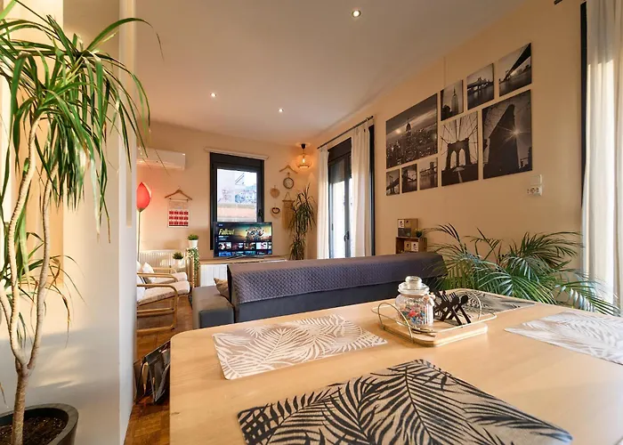 Apartament Urban Flat 2026 - At Square - Pet Friendly Kavala